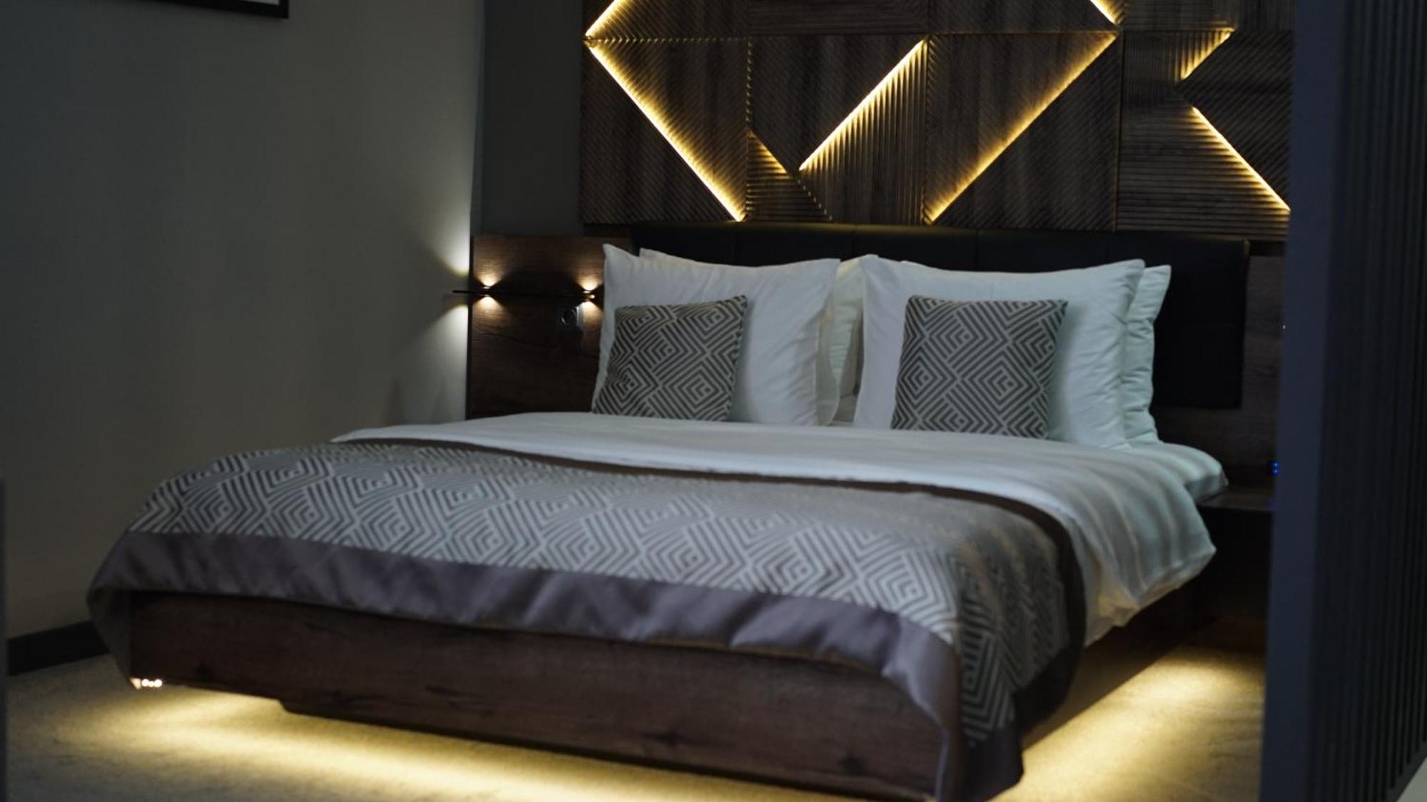 ויניצה Hide Park Hotel מראה חיצוני תמונה