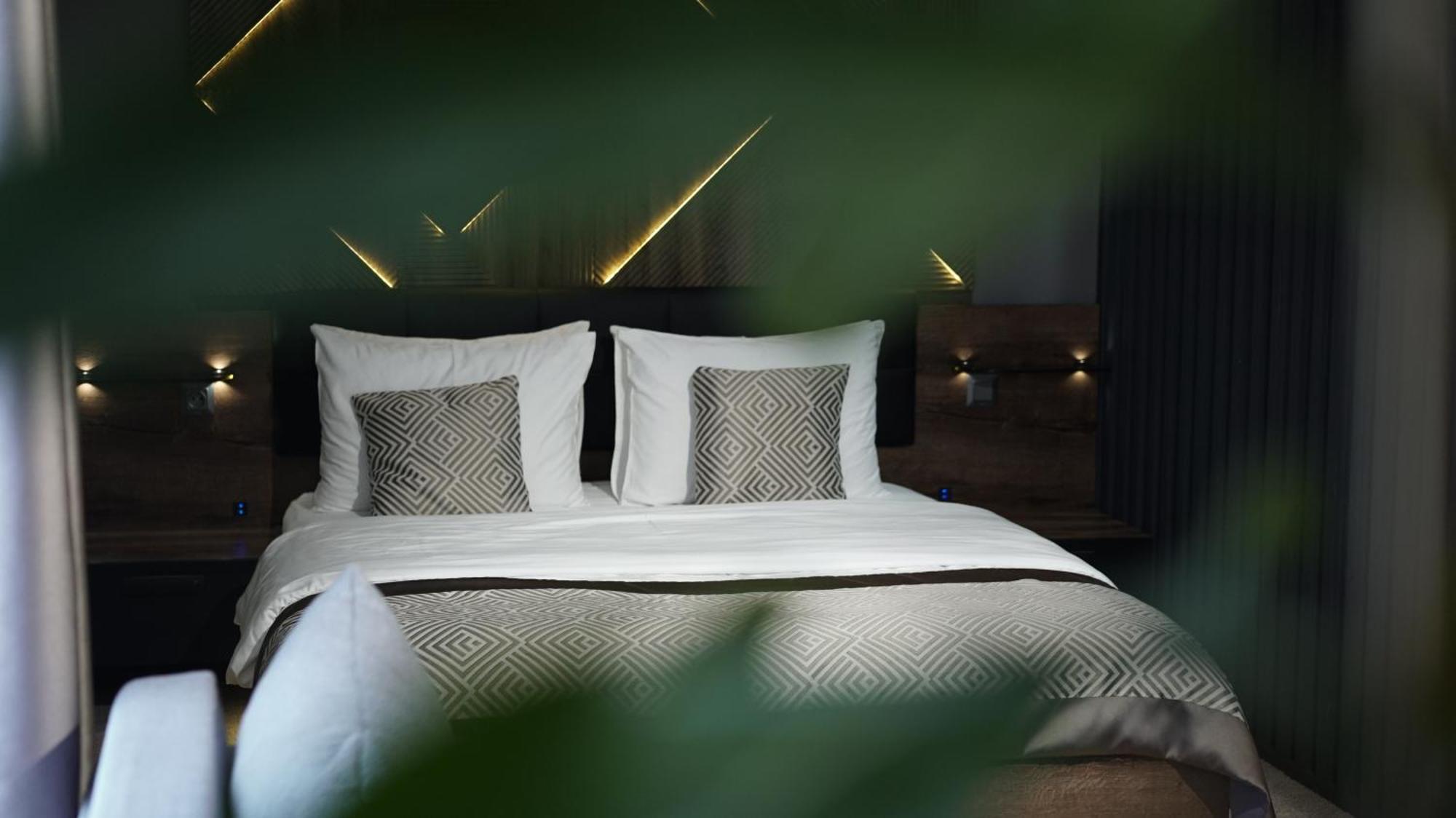 ויניצה Hide Park Hotel מראה חיצוני תמונה